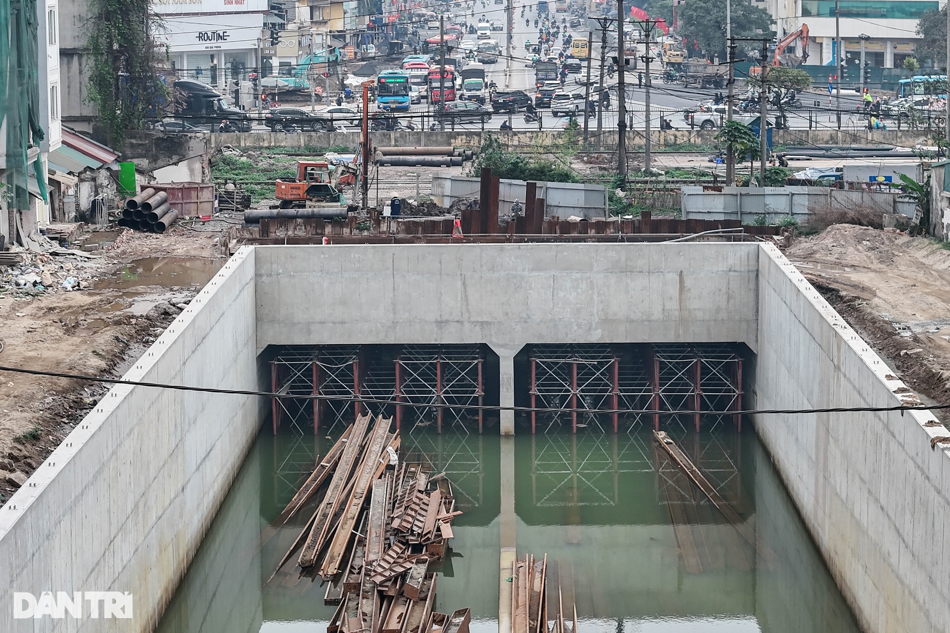 Đoạn đường dài 2km, trị giá 1.300 tỷ đồng làm hơn 10 năm chưa xong ở Hà Nội - 10 Đoạn đường dài 2km, trị giá 1.300 tỷ đồng làm hơn 10 năm chưa xong ở Hà Nội - 10