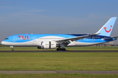 Hy hữu: Ghế đặt trước không tồn tại, hành khách phải "ngồi đất" trên máy bay