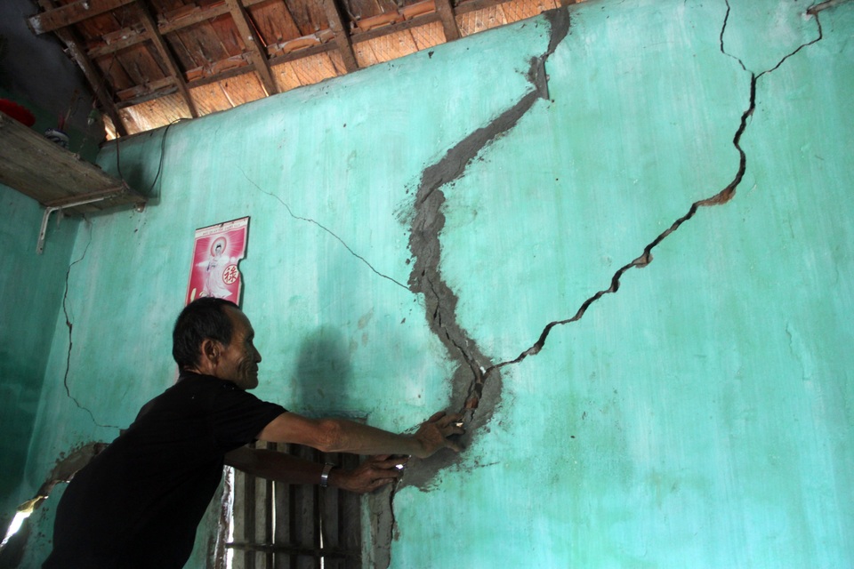 Bạn đọc giúp đỡ gia đình “cô gái thiểu năng bị hại đời đến mang thai” - 4 Bạn đọc giúp đỡ gia đình “cô gái thiểu năng bị hại đời đến mang thai” - 4