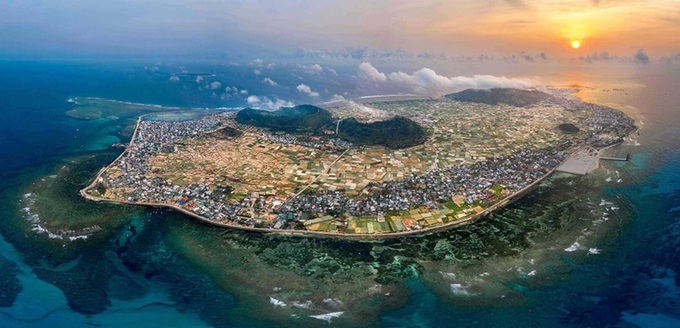 Tác phẩm “Bình minh trên đảo Lý Sơn” (Nguyễn Hữu Thư) đoạt giải Nhất