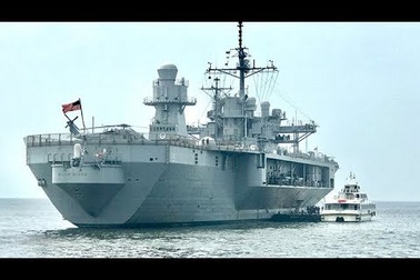 Tàu chỉ huy hiện đại nhất của Hải quân Mỹ cập cảng Philippines