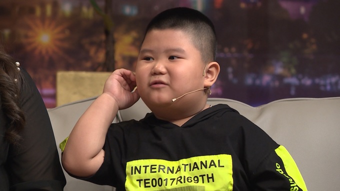 Mẹ hiện tượng nhí Khôi Mập rơi nước mắt kể về hành trình đưa con trai tới cuộc sống - Ảnh 2. Mẹ hiện tượng nhí Khôi Mập rơi nước mắt kể về hành trình đưa con trai tới cuộc sống - Ảnh 2.