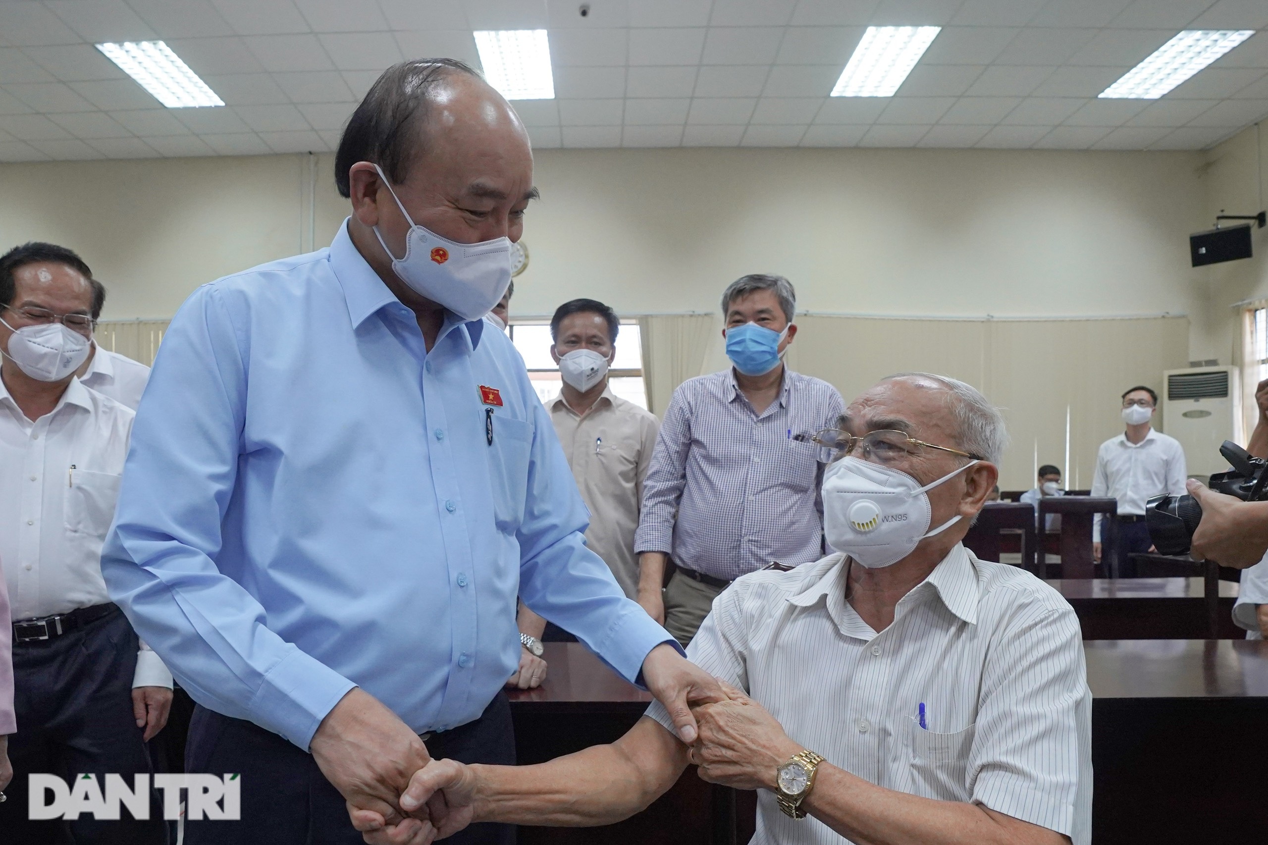 Chủ tịch nước: Nhiệm vụ quan trọng của TPHCM là níu chân người lao động - 4 Chủ tịch nước: Nhiệm vụ quan trọng của TPHCM là níu chân người lao động - 4