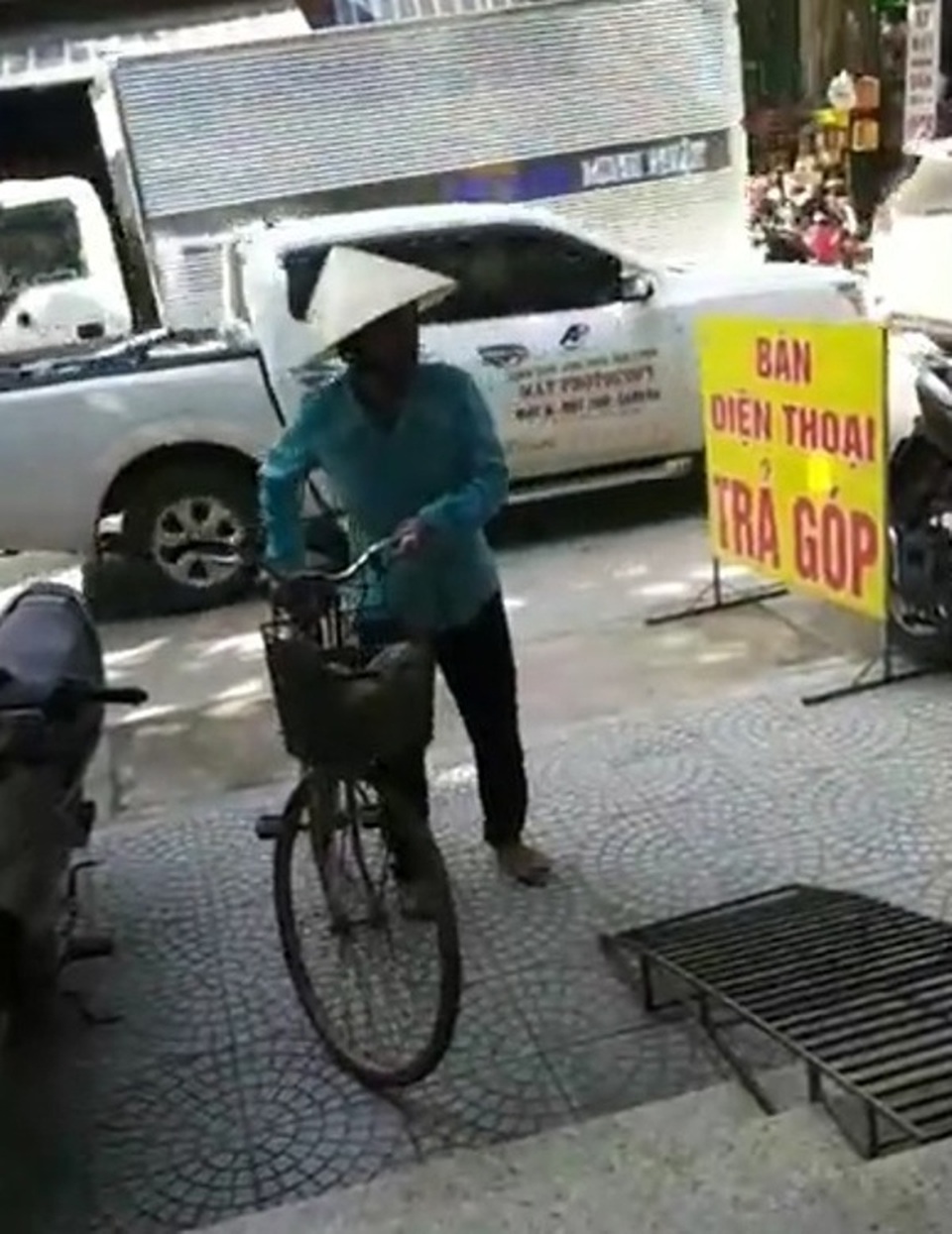 Người phụ nữ được tán dương người bán hàng có tâm nhất Việt Nam - 5 Người phụ nữ được tán dương người bán hàng có tâm nhất Việt Nam - 5