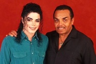 Người cha hà khắc khiến Michael Jackson vừa biết ơn vừa sợ hãi suốt đời