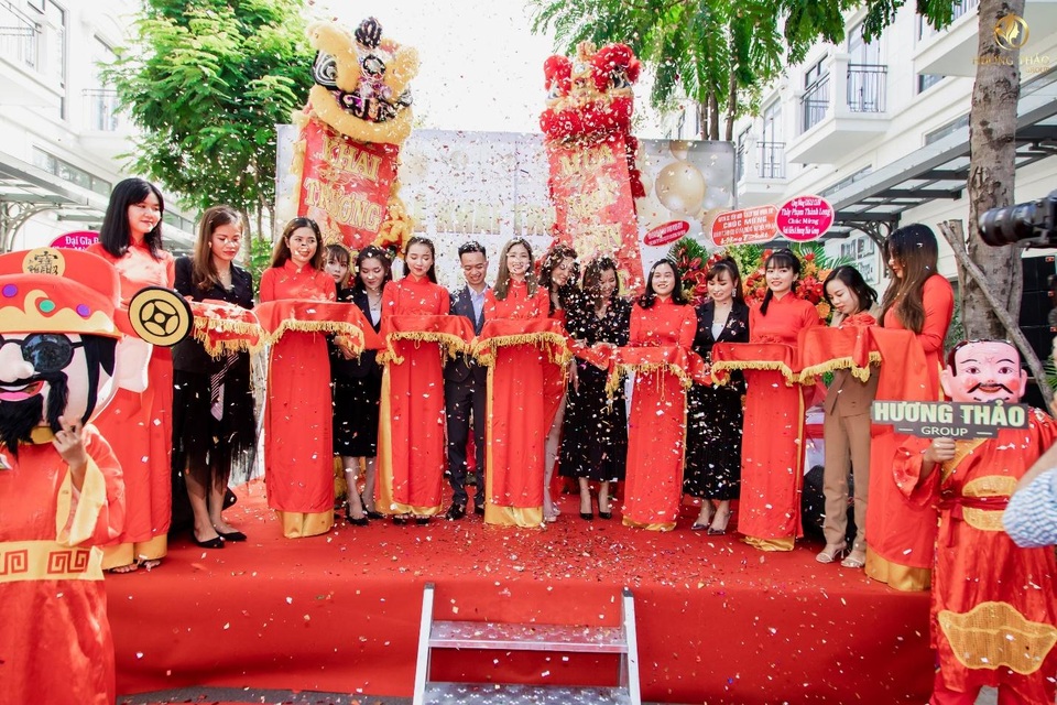 Tập đoàn Dược Mỹ Phẩm Hương Thảo Group khánh thành Trụ Sở số 2 tại Miền Nam - 1 Tập đoàn Dược Mỹ Phẩm Hương Thảo Group khánh thành Trụ Sở số 2 tại Miền Nam - 1