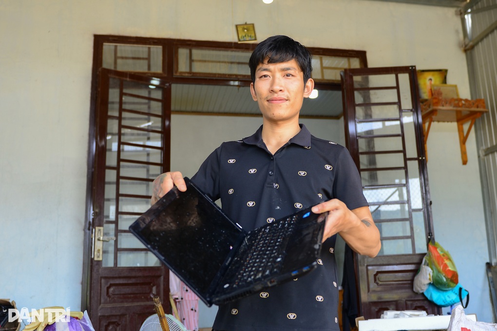 Người dân Lâm Đồng bàng hoàng chạy lũ giữa khuya - 2 Người dân Lâm Đồng bàng hoàng chạy lũ giữa khuya - 2