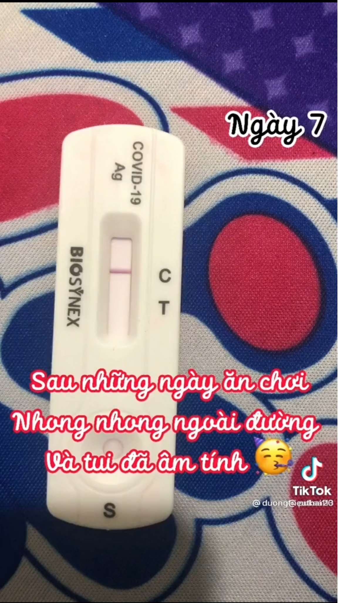 Bức xúc chuyện cô gái khoe mắc Covid-19 nhưng vẫn đi chơi khắp nơi - 6 Bức xúc chuyện cô gái khoe mắc Covid-19 nhưng vẫn đi chơi khắp nơi - 6