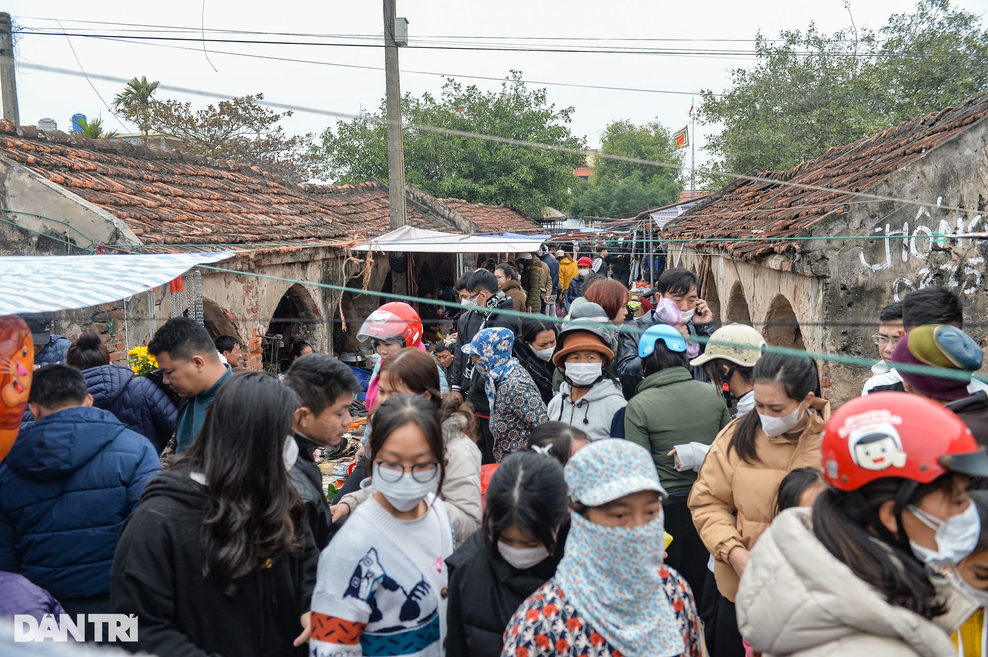 Độc đáo phiên 28 Tết ở chợ cổ gần 700 năm tuổi - 3 Độc đáo phiên 28 Tết ở chợ cổ gần 700 năm tuổi - 3