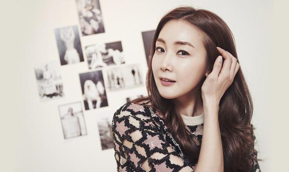 “Nữ hoàng nước mắt” Choi Ji Woo khoe nhan sắc sau sinh ở tuổi 46 - 7 “Nữ hoàng nước mắt” Choi Ji Woo khoe nhan sắc sau sinh ở tuổi 46 - 7