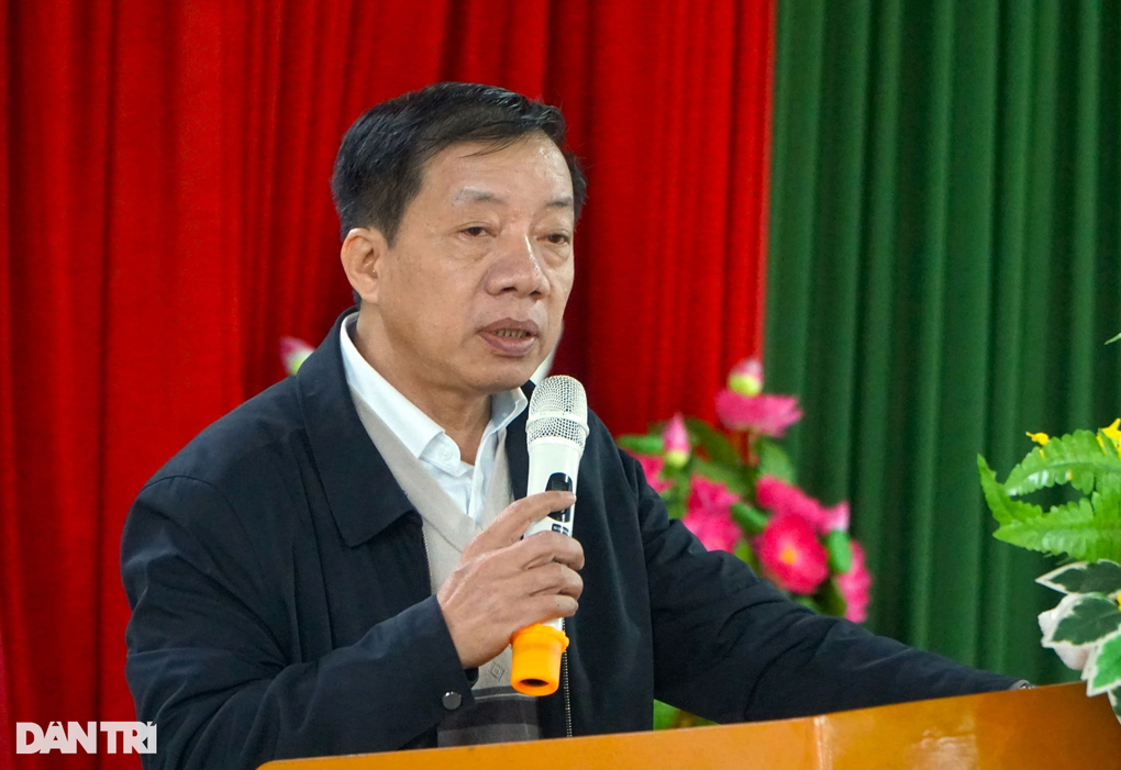 Nhiều phần quà ý nghĩa của Đảng ủy Bộ LĐ-TBXH đến học sinh khó khăn - 2 Nhiều phần quà ý nghĩa của Đảng ủy Bộ LĐ-TBXH đến học sinh khó khăn - 2