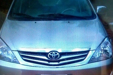 Bắt hai thanh niên giật thùng tiền mừng cưới