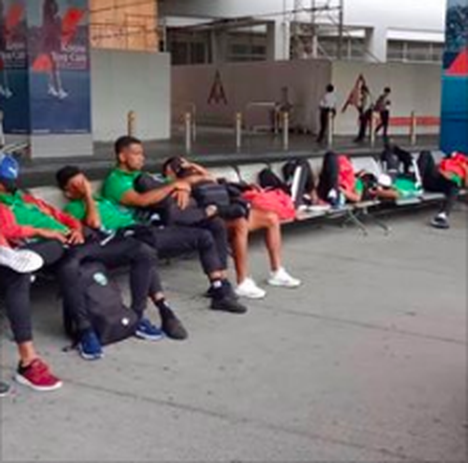 Ban tổ chức SEA Games bỏ quên đội U22 Timor Leste ở sân bay Manila - 2 Ban tổ chức SEA Games bỏ quên đội U22 Timor Leste ở sân bay Manila - 2