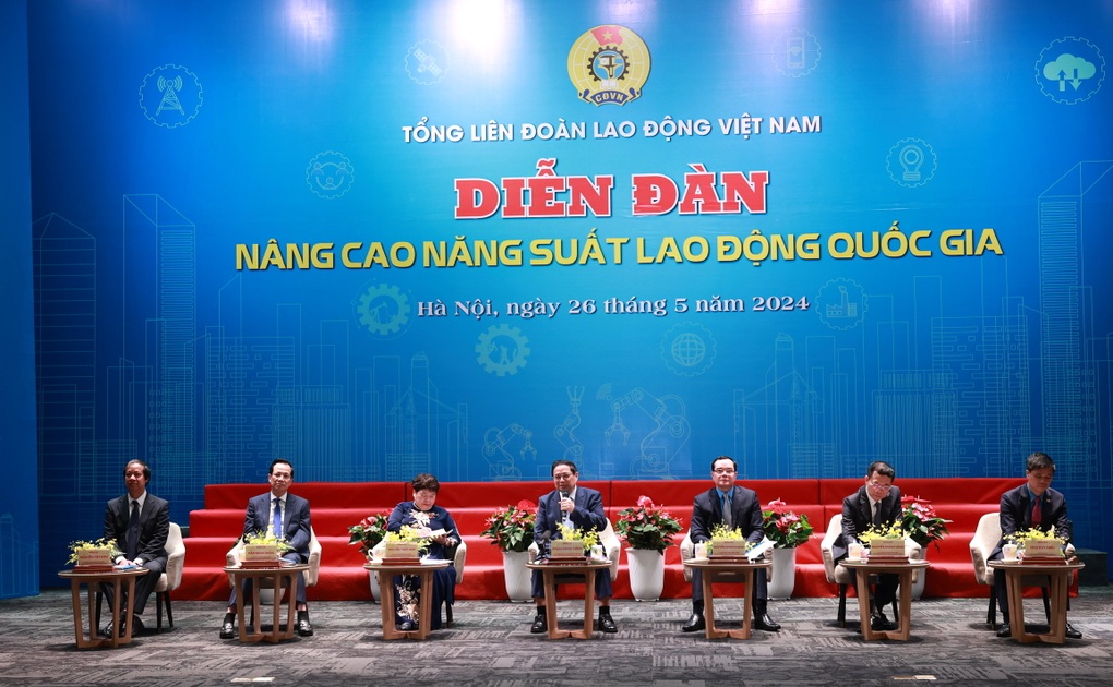 Thủ tướng Phạm Minh Chính: Nâng cao năng suất lao động là vấn đề sống còn - 1