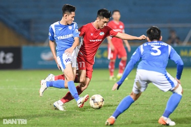 Bi kịch cầu thủ Việt Nam phải đi bán hải sản, thu gom phế liệu