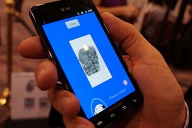 Thú vị trò đùa “bảo mật vân tay” trên smartphone chạy Android