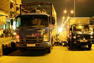 Đi xe máy kẹp 4 “húc” ô tô: Nạn nhân thứ 4 đã tử vong