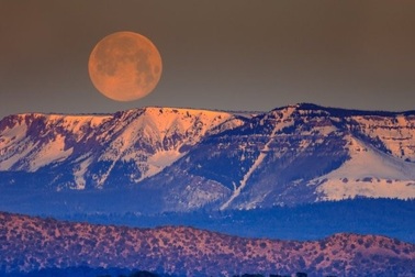 Mặt trăng không có mối liên quan nào tới động đất