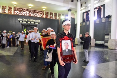 Nghẹn ngào đám tang “cha đẻ của ngành Toán Sư phạm” - GS. NGND Ngô Thúc Lanh