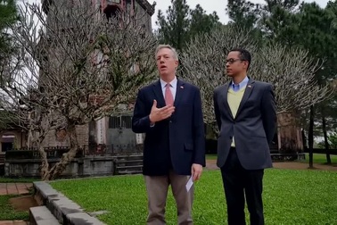 Đại sứ Mỹ - Ted Osius chúc mừng năm mới bằng tiếng Việt