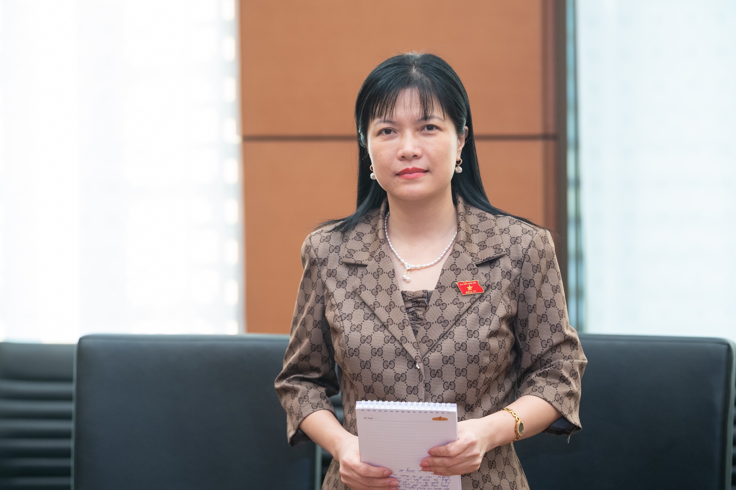 Delegater från nationalförsamlingen föreslår att bötfälla auktionsvinnare som överger sina insättningar - 2 Đại biểu Quốc hội đề xuất phạt tiền người trúng đấu giá bỏ cọc - 2