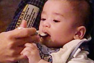 Cách dùng thuốc hạ sốt cho trẻ