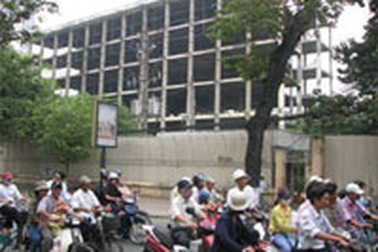 Các nhà bán lẻ Việt Nam đang… hụt vốn