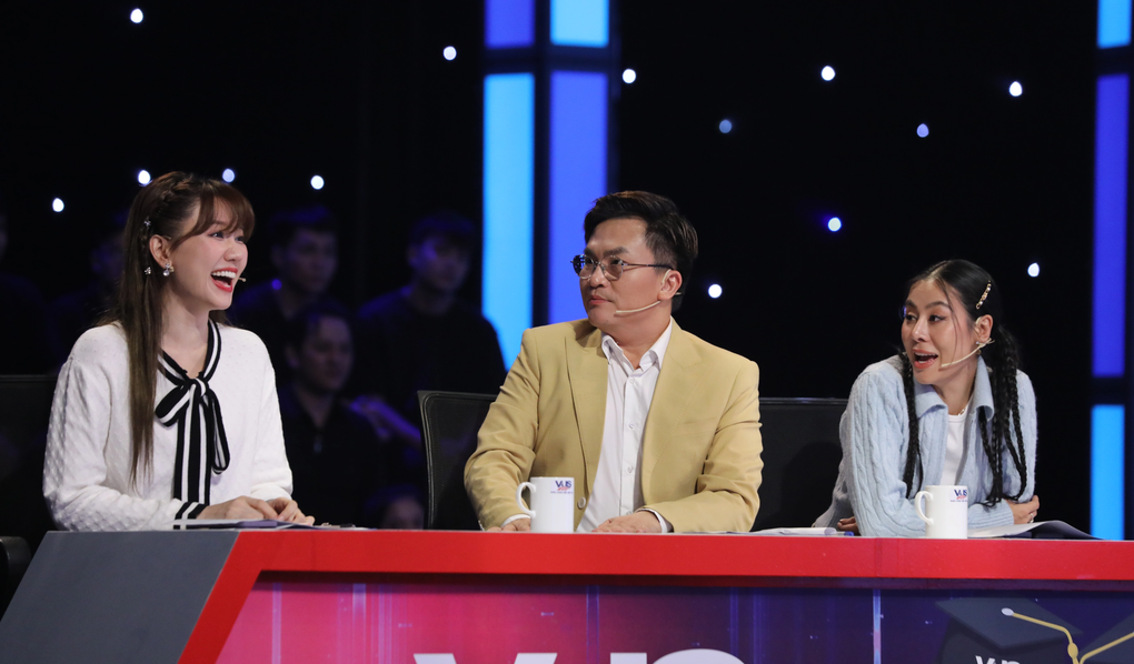 Hari Won bất ngờ nhận con gái khi ngồi ghế giám khảo - 2 Hari Won bất ngờ nhận con gái khi ngồi ghế giám khảo - 2