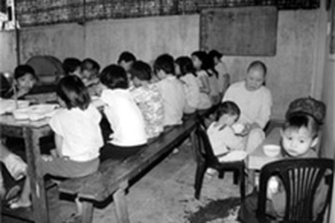 Vòng tay nhân hậu của một sư cô