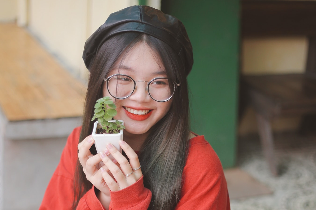 Thi sĩ Gen Z hút độc giả nhờ đưa những câu chuyện thời sự vào thơ - 6 Thi sĩ Gen Z hút độc giả nhờ đưa những câu chuyện thời sự vào thơ - 6