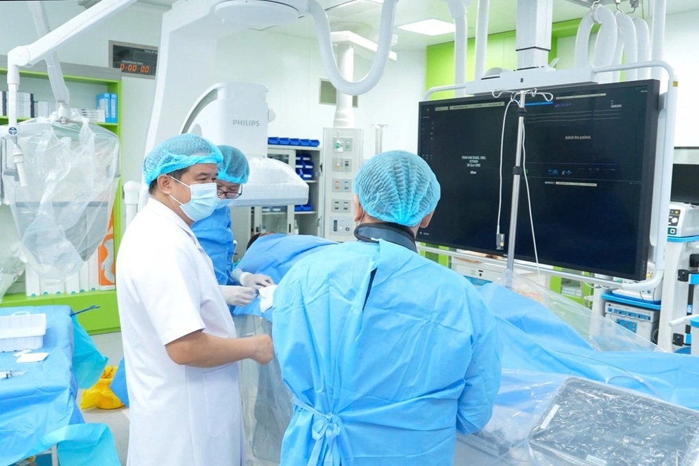 Đang đưa con đi chữa bệnh, người đàn ông bất ngờ nhồi máu cơ tim - 2