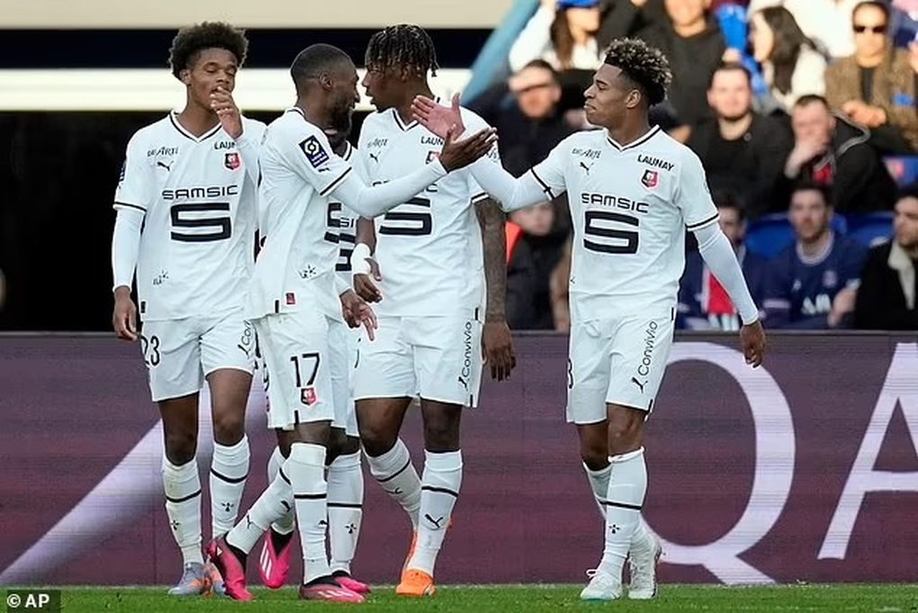 Messi và Mbappe vô duyên, PSG nhận cú sốc ở Ligue 1 - 5 Messi và Mbappe vô duyên, PSG nhận cú sốc ở Ligue 1 - 5