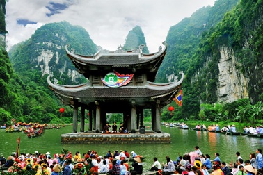 Vé tham quan danh thắng Tràng An tiếp tục tăng từ đầu năm 2020