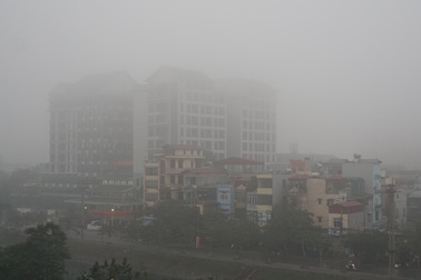 28 Tết, Hà Nội sáng sớm mưa phùn, trưa chiều hửng nắng