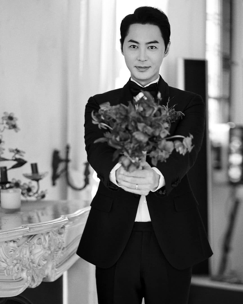 Thành viên nhóm Shinhwa làm chú rể ở tuổi 40 - 10 Thành viên nhóm Shinhwa làm chú rể ở tuổi 40 - 10