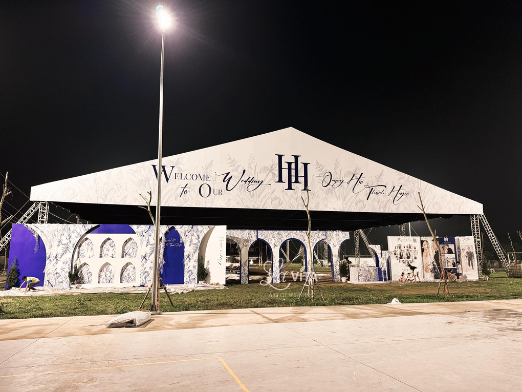 Rạp cưới đón tiếp 1.200 khách mời của cầu thủ Quang Hải có gì đặc biệt? - 1