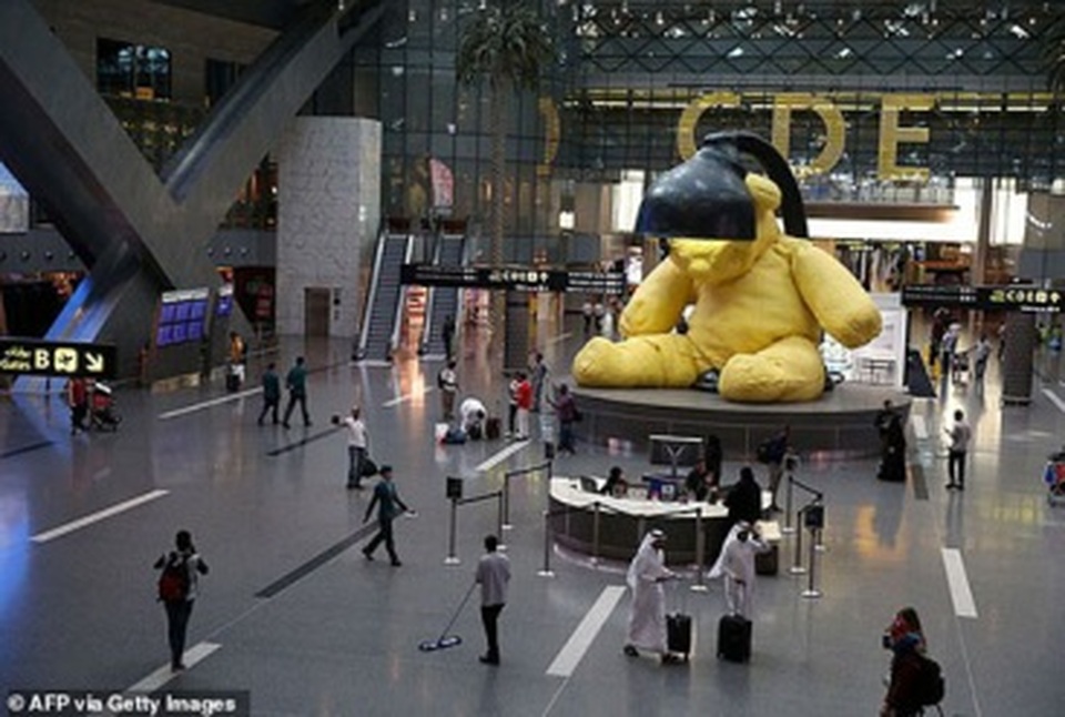 Vụ “khám xét khỏa thân” tại sân bay: Qatar tìm thấy mẹ bỏ con - 4 Vụ “khám xét khỏa thân” tại sân bay: Qatar tìm thấy mẹ bỏ con - 4