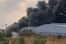 Công ty sản xuất đồ gỗ rộng 4.000m2 ở Bình Dương bốc cháy ngùn ngụt