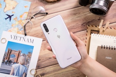 Cộng đồng Quốc tế hào hứng với điện thoại Vsmart Aris 5G "Make in Vietnam"