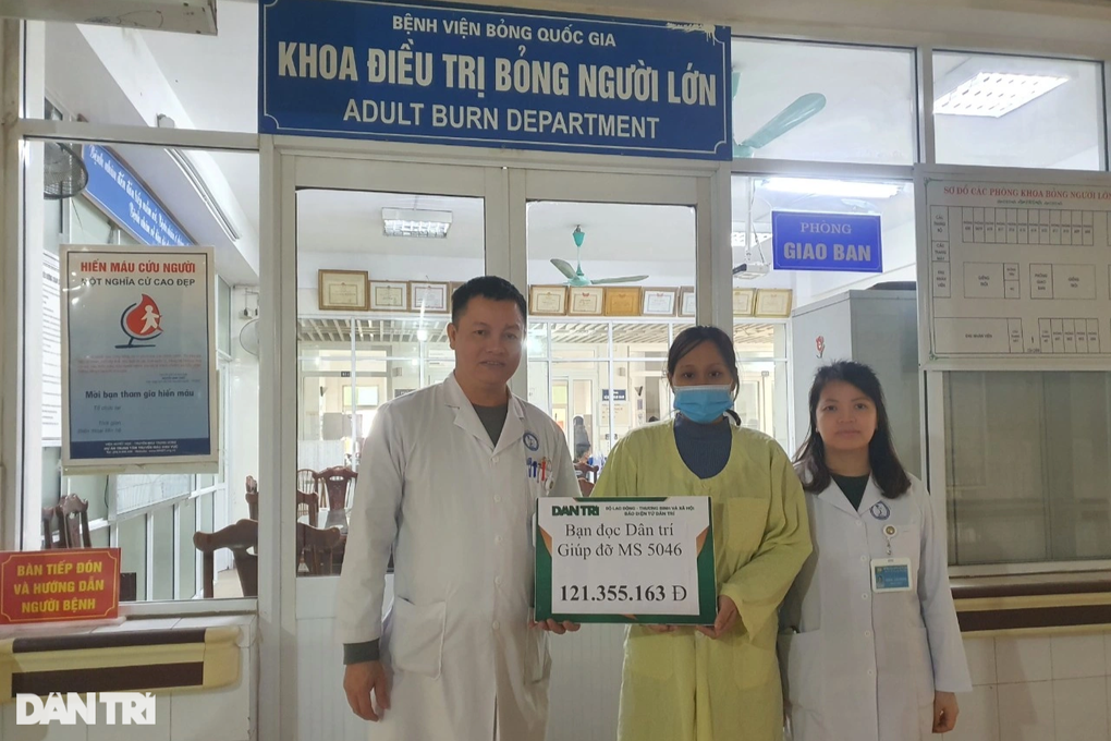Hơn 400 triệu đồng đến với người bố 3 con bị bỏng điện - 1 Hơn 400 triệu đồng đến với người bố 3 con bị bỏng điện - 1