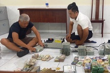 Chủ tiệm vàng ở TPHCM tiếp tay chuyển 100 triệu USD qua Campuchia