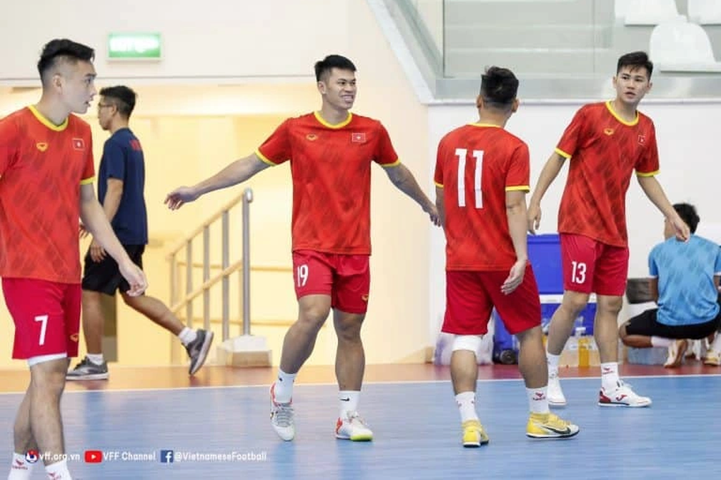 Đội tuyển futsal Việt Nam nhận tin vui trước trận gặp Hàn Quốc - 1 Đội tuyển futsal Việt Nam nhận tin vui trước trận gặp Hàn Quốc - 1