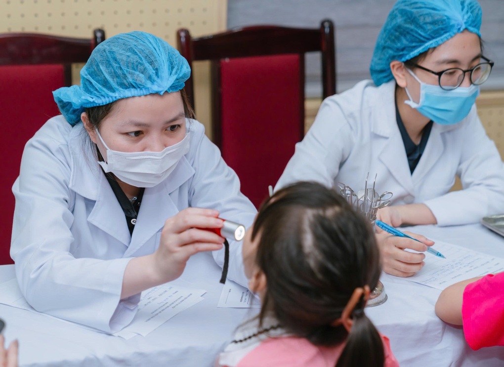 Trẻ bị sứt môi, hở hàm ếch cần được điều trị toàn diện - 1 Trẻ bị sứt môi, hở hàm ếch cần được điều trị toàn diện - 1