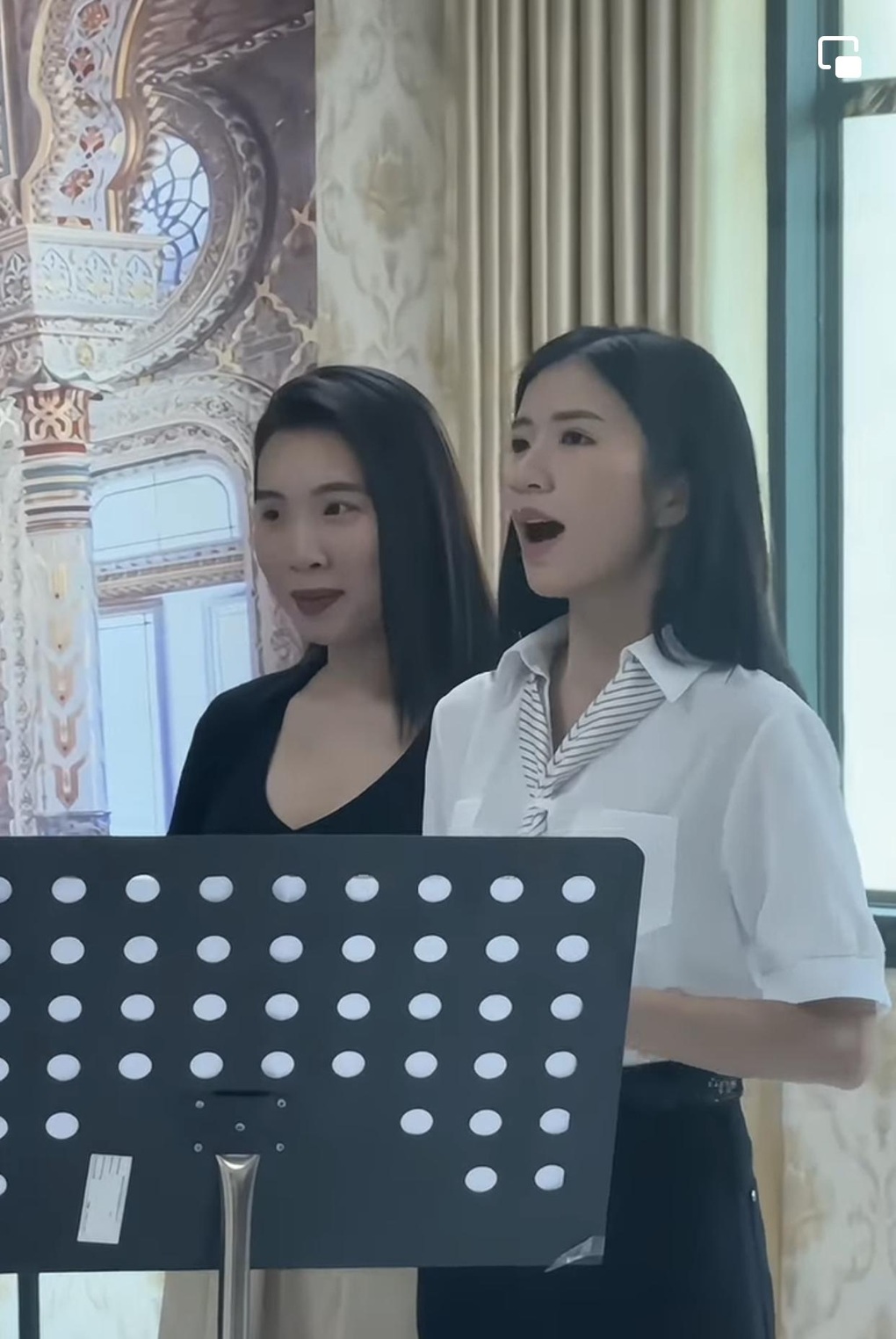 Sở hữu 2,7 triệu lượt xem, chủ nhân ca khúc phim Món quà của cha là ai? - 2 Sở hữu 2,7 triệu lượt xem, chủ nhân ca khúc phim Món quà của cha là ai? - 2