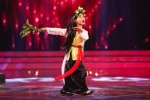 “Nổi gai ốc” với màn giả điên hát chèo của cậu bé 8 tuổi tại Vietnam’s got talent