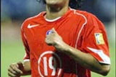 Ngôi sao Ahn Jung Hwan thử sức tại giải vô địch Pháp