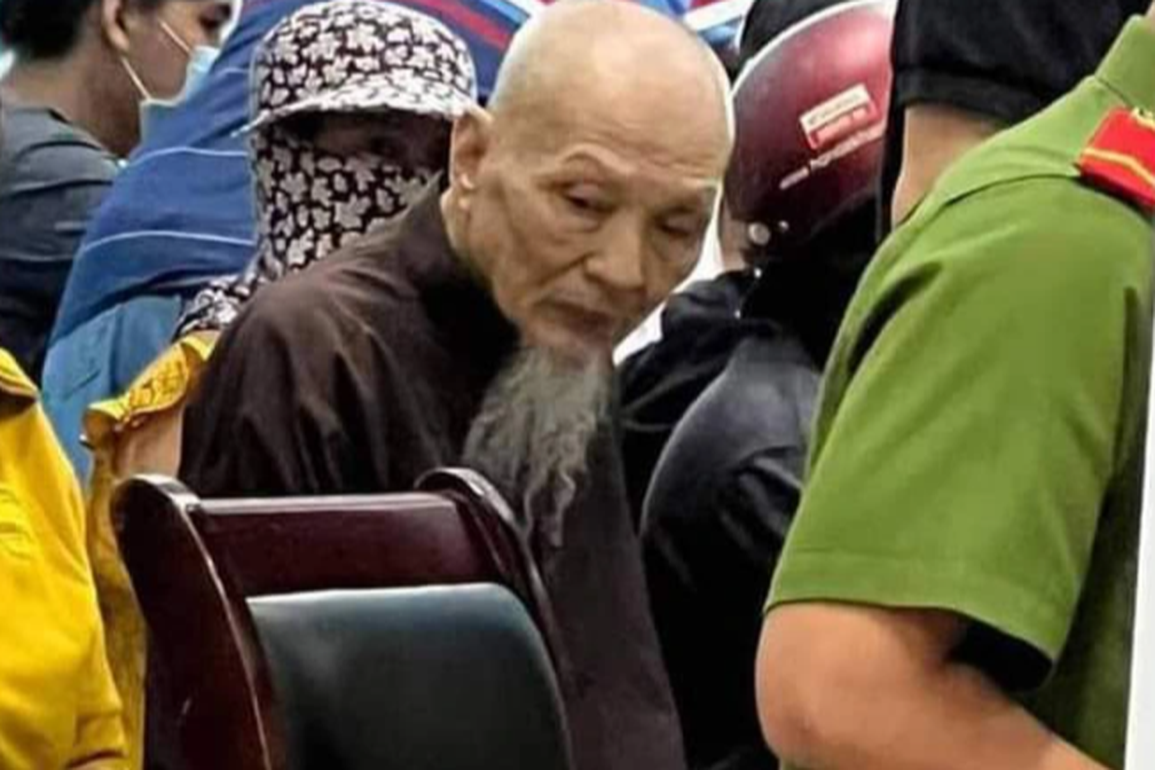 Thực hư thông tin ông Lê Tùng Vân lên TPHCM làm căn cước công dân - 1 Thực hư thông tin ông Lê Tùng Vân lên TPHCM làm căn cước công dân - 1