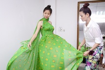 Thí sinh Siêu mẫu diện đồ do Vũ Thu Phương thiết kế 