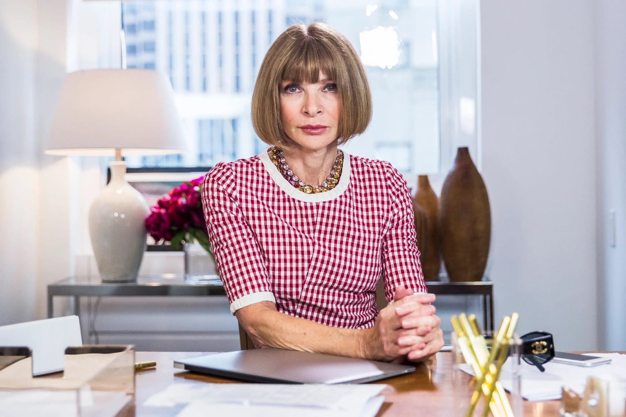 Anna Wintour bất ngờ rời vị trí Tổng biên tập Vogue Mỹ sau 37 năm - 1