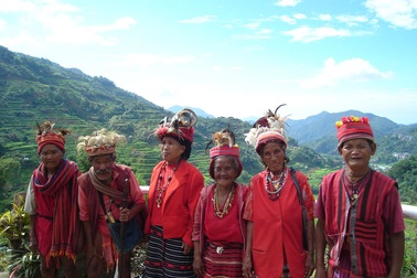 Trang phục truyền thống và giấc mơ hạnh phúc của người Philippines